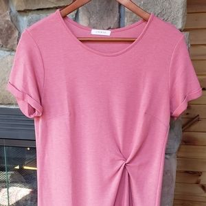 🛍 Bundle and Save 3/$20 Cherish cinch tshirt (L)